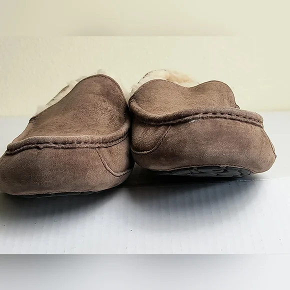 UGG AUSTRALIA Ascot Slipper Dusted Cocoa Suede Slip-On Loafer Size 10